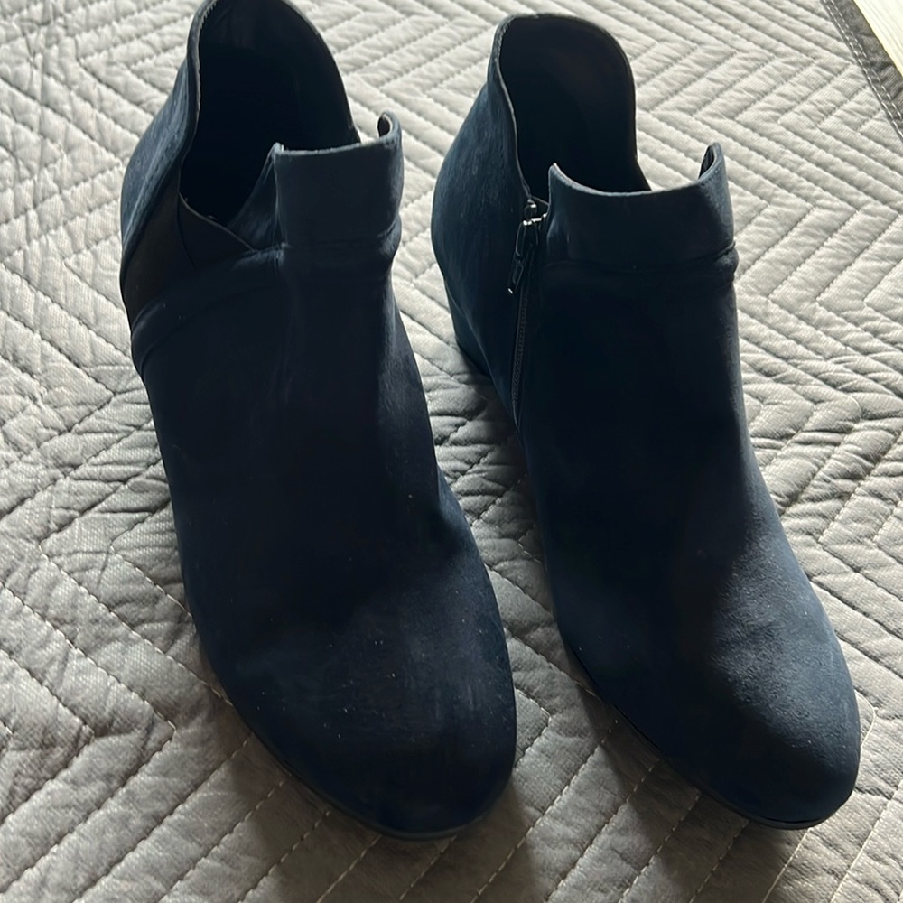 Croft and borrow 11 m blue suede ankle boots